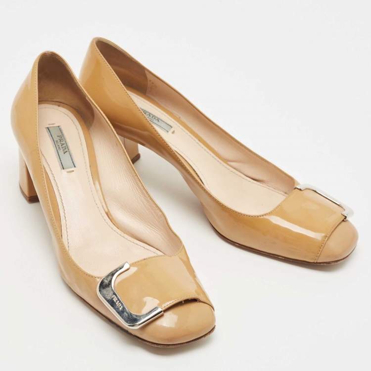 Pre Owned Prada Beige Patent Leather Block Heel Square Toe Pumps Size 38