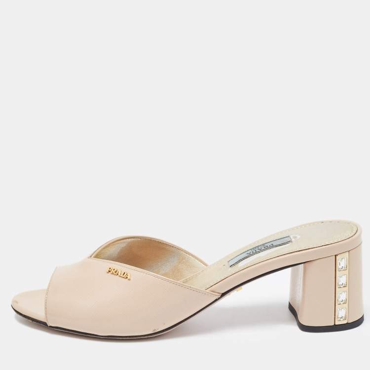 Pre Owned Prada Beige Patent Leather Slide Sandals Size 38