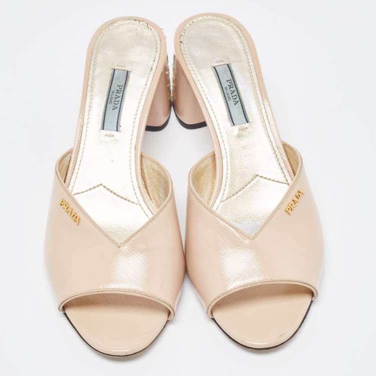 Pre Owned Prada Beige Patent Leather Slide Sandals Size 38