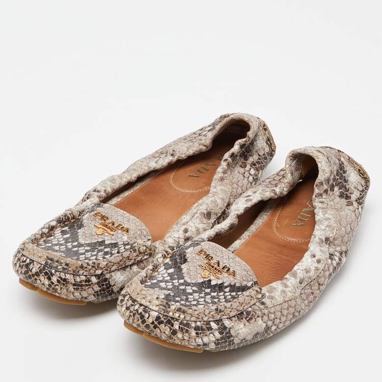 Pre Owned Prada Grey Python Embossed Leather Scrunch Slip On Loafers Size 36