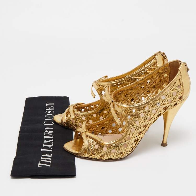Pre Owned Prada Gold Leather Bow Open Toe Caged Sandals Size 38.5