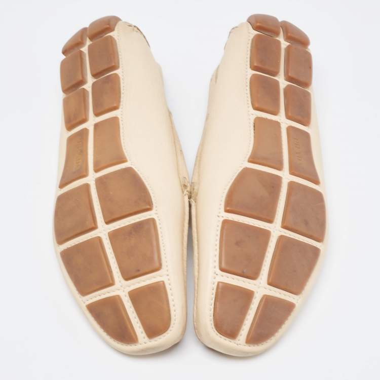 Pre Owned Prada Beige Leather Ring Buckle Loafers Size 38.5
