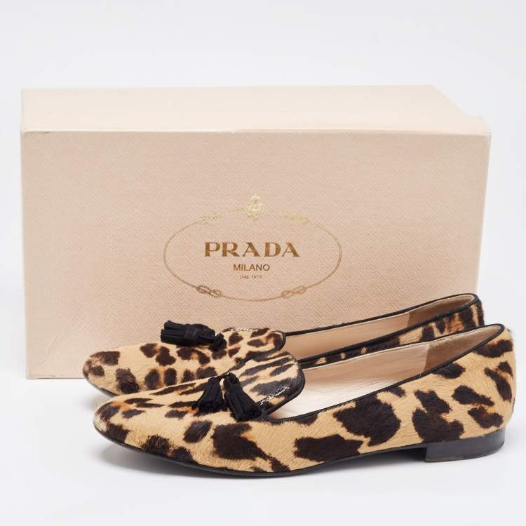 مملوكة مسبقًا Prada Beige/Brown Leopard Print Calf Hair Smoking Slippers Size 38.5