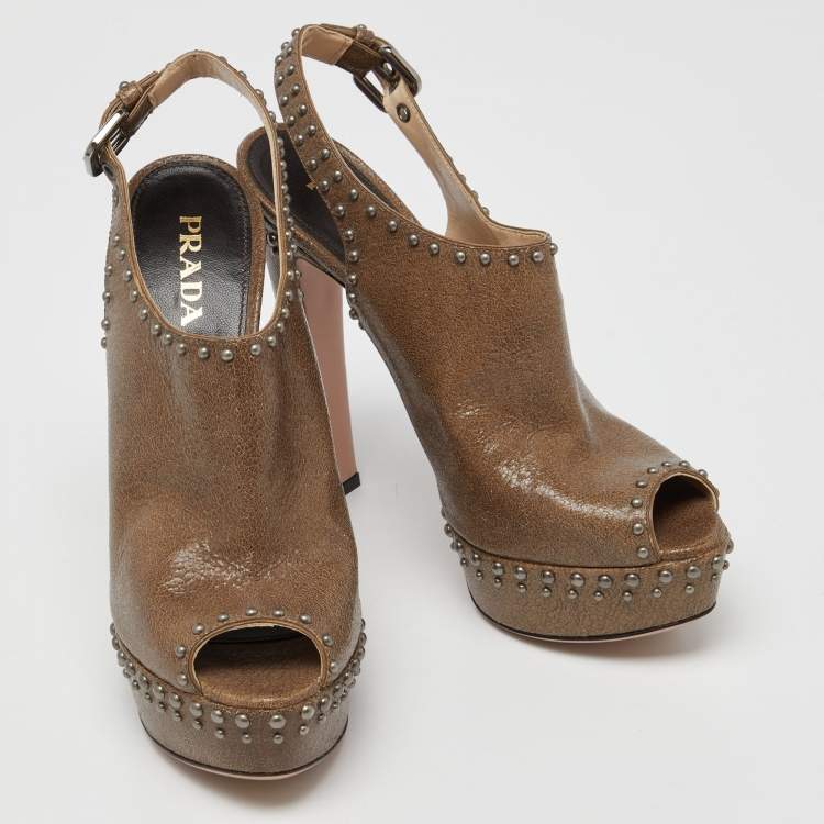 Pre Owned Prada Brown Textured Leather Studded Platform Slingback Sandals Size 38.5