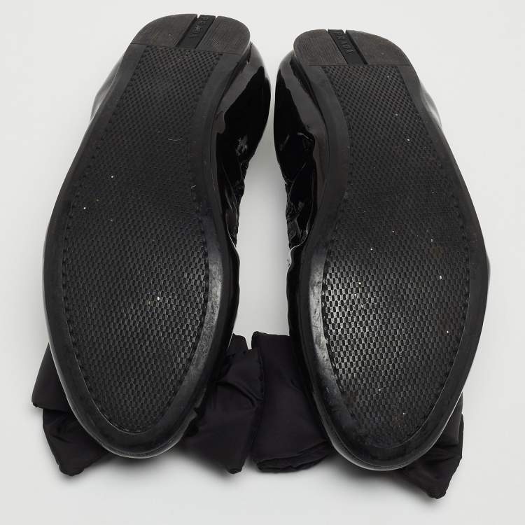 مملوكة مسبقًا Prada Black Patent Leather Scrunch Ballet Flats Size 36.5