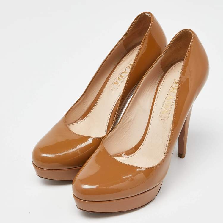 Pre Owned Prada Beige Patent Leather Platform Pumps Size 38