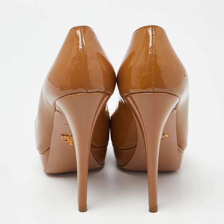 Pre Owned Prada Beige Patent Leather Platform Pumps Size 38