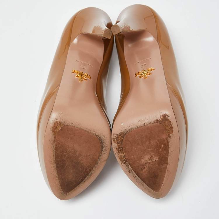 Pre Owned Prada Beige Patent Leather Platform Pumps Size 38