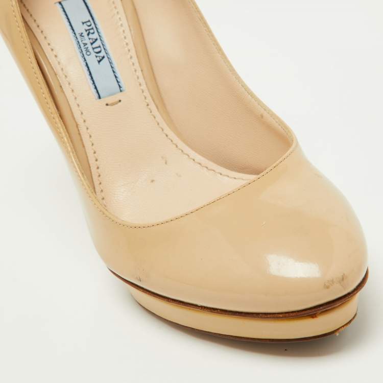 Pre Owned Prada Beige Patent Leather Platform Pumps Size 35