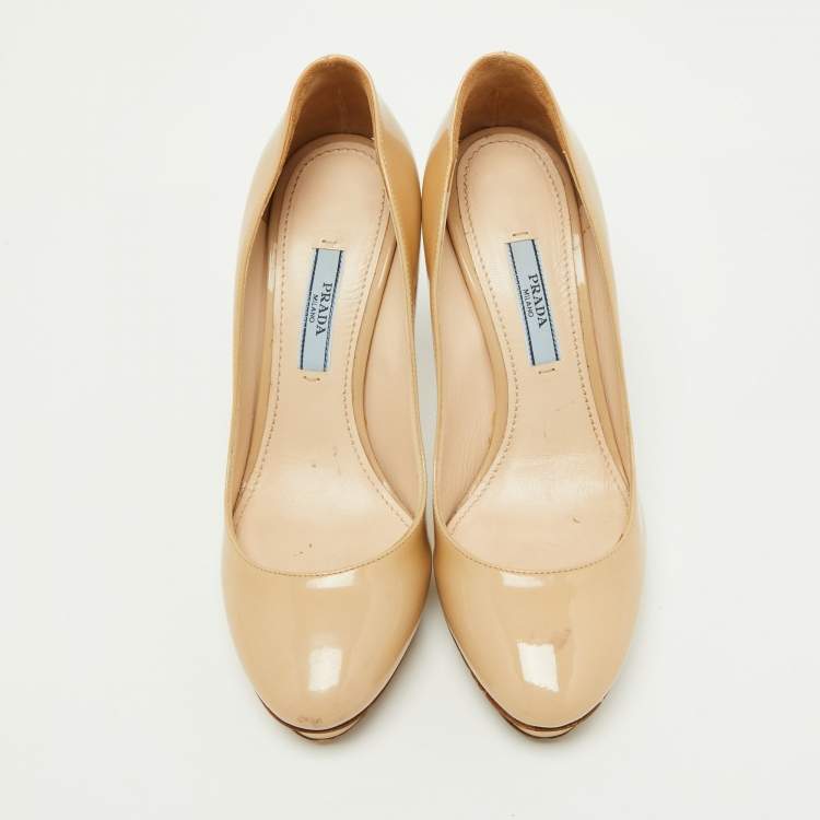 Pre Owned Prada Beige Patent Leather Platform Pumps Size 35