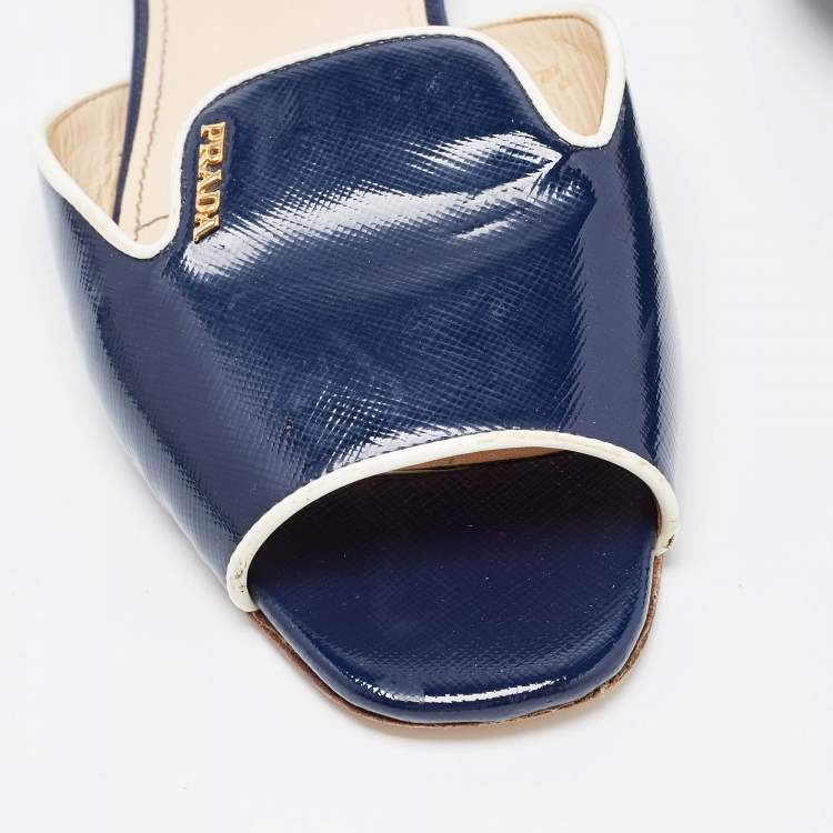 Pre Owned Prada Navy Blue Patent Flat Slides Size 38.5  