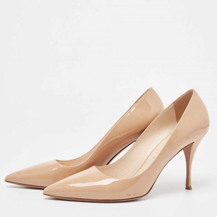 Pre Owned Prada Beige Patent Leather Pointed Toe Pumps Size 40.5 