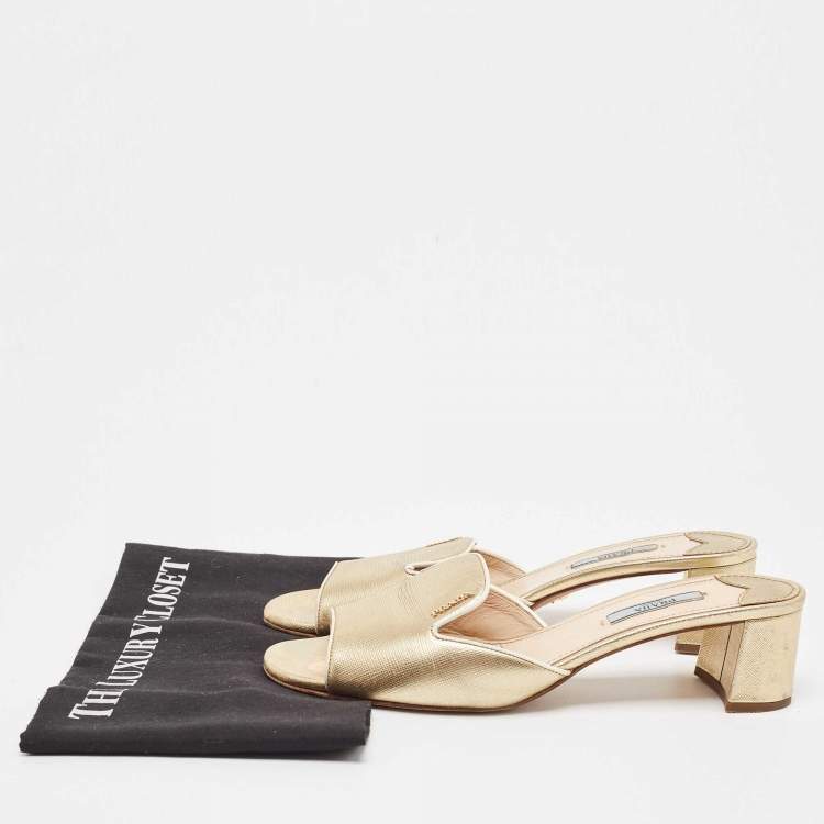 Pre Owned Prada Gold Leather Slide Sandals Size 39.5