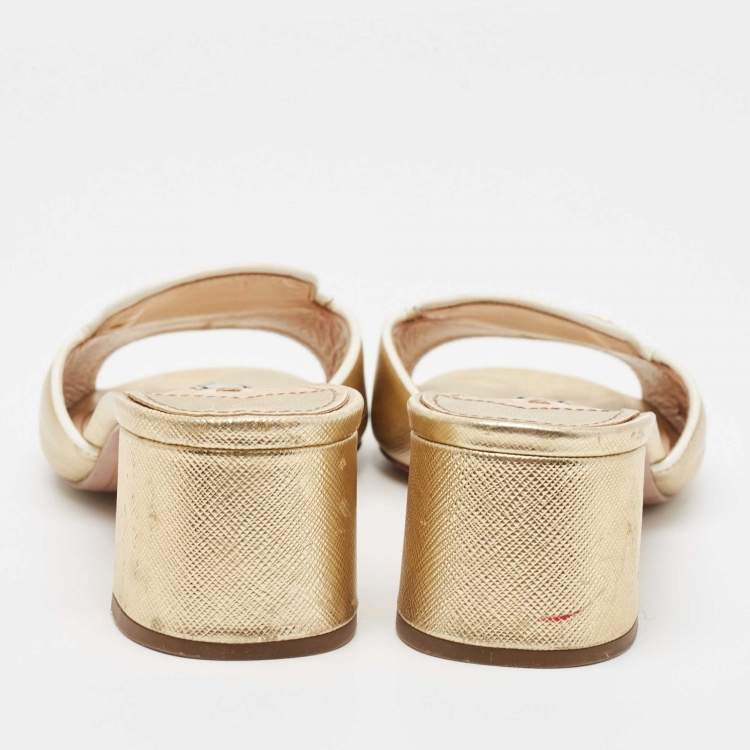 Pre Owned Prada Gold Leather Slide Sandals Size 39.5
