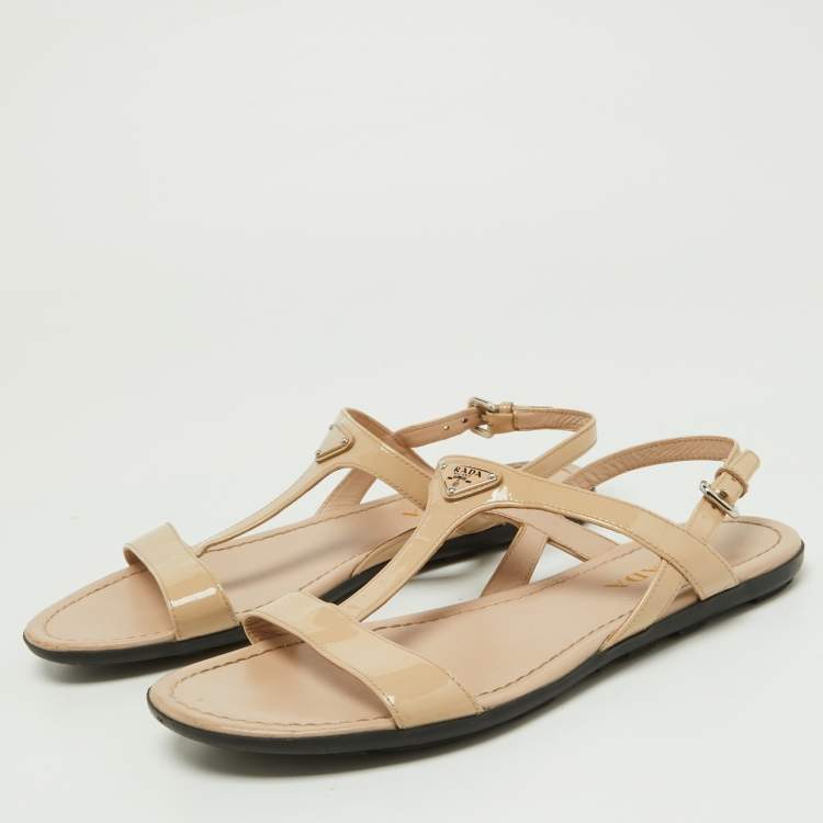 Pre Owned Prada Beige Patent Leather Flat Sandals Size 39