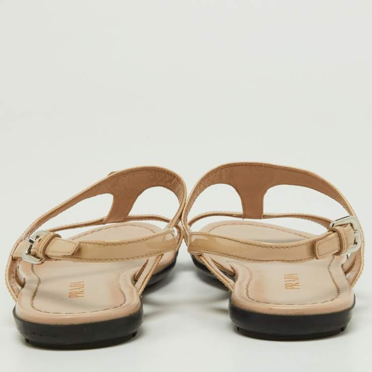 Pre Owned Prada Beige Patent Leather Flat Sandals Size 39