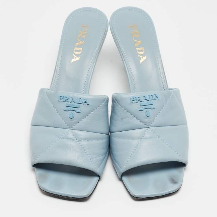 مملوكة مسبقًا Prada Blue Quilted Leather Logo Slide Sandals Size 38.5