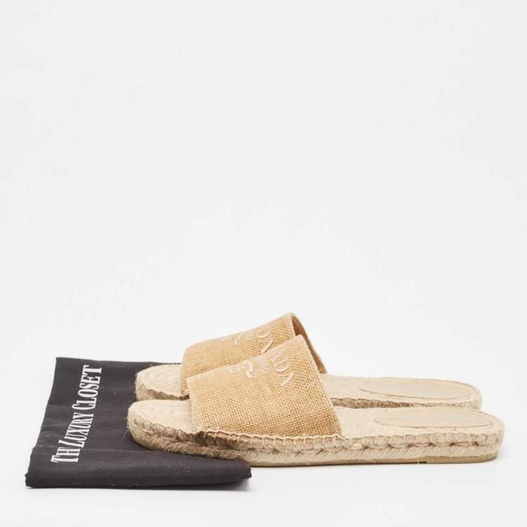 Pre Owned Prada Brown Raffia Embroidered Logo Slide Flats Size 40
