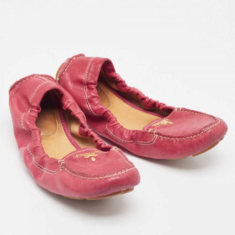 Pre Owned Prada Pink Leather Scrunch Slip On Loafers Size 36.5