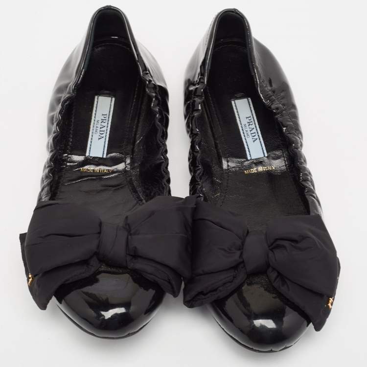 Pre Owned Prada Black Patent Leather Scrunch Ballet Flats Size 37