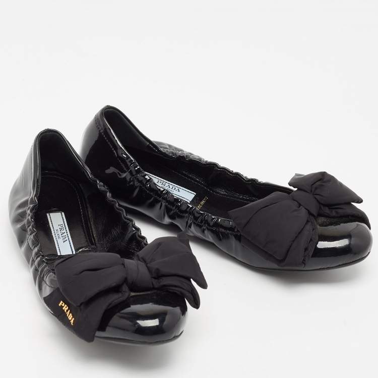 Pre Owned Prada Black Patent Leather Scrunch Ballet Flats Size 37