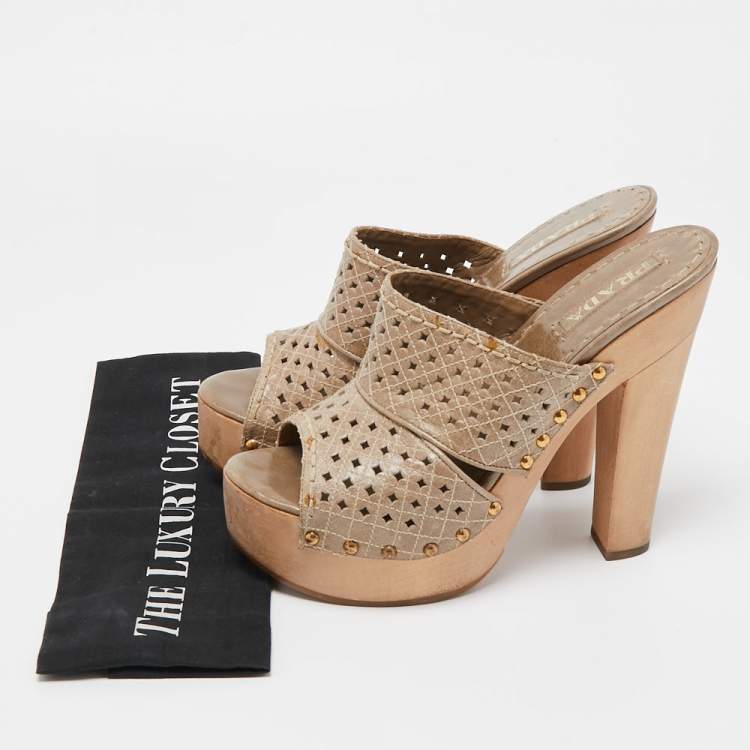 Pre Owned Prada Green Leather Platform Clogs Size 40