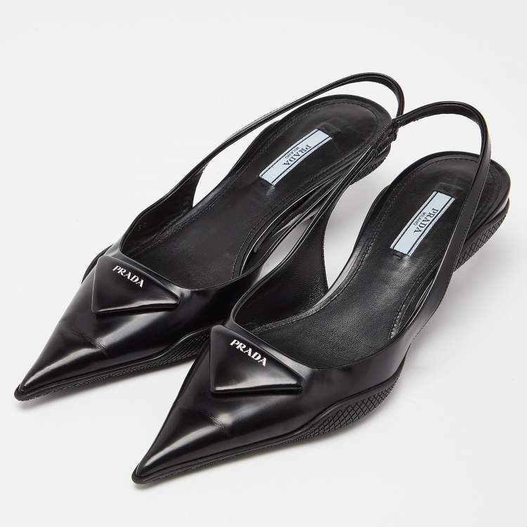 サンダル・ミュール PRADA LEATHER SLINGBACK SANDALS Leather slingback sandals in brown - Prada | Mytheresa