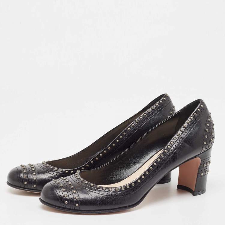 Pre Owned Prada Black Leather Studded Round Toe Pumps Size 39