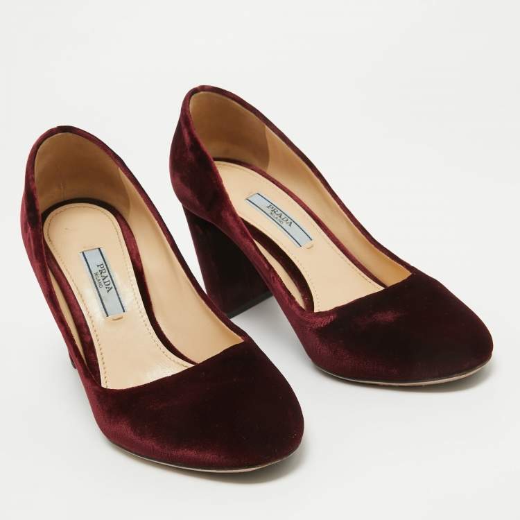 Pre Owned Prada Burgundy Velvet Pointed Toe Block Heel Pumps Size 35.5