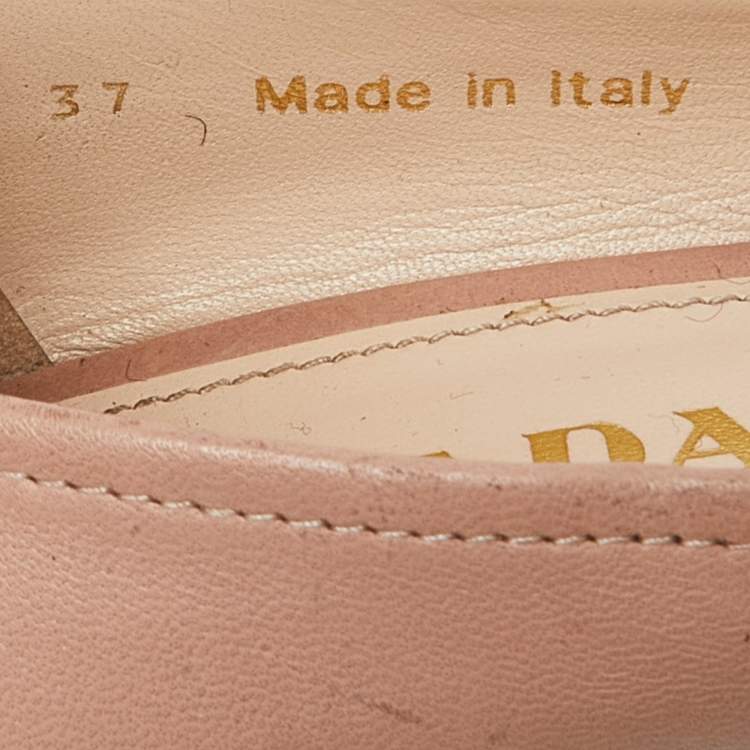 Pre Owned Prada Beige/Black Leather Bow Block Heel Pumps Size 37