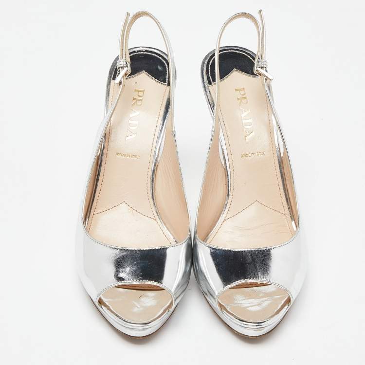Pre Owned Prada Silver Laminated Leather Peep Toe Slingback Sandals Size 39