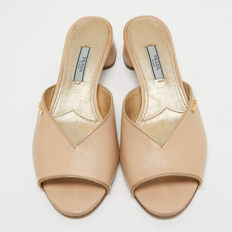 Pre Owned Prada Beige Patent Leather Open Toe Block Heel Slide Sandals Size 37