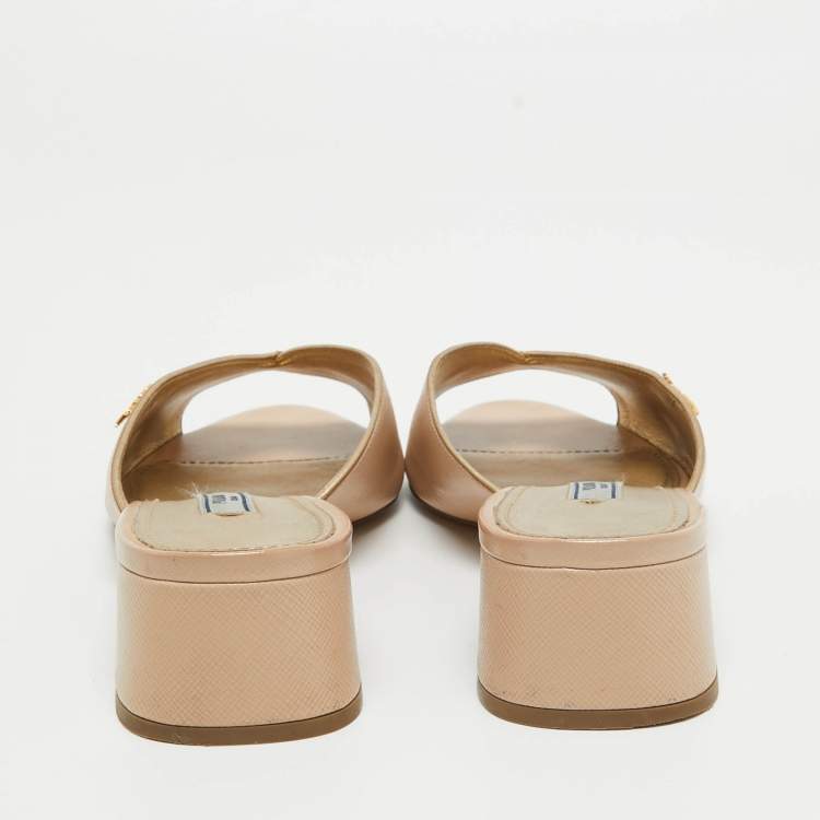 Pre Owned Prada Beige Patent Leather Open Toe Block Heel Slide Sandals Size 37