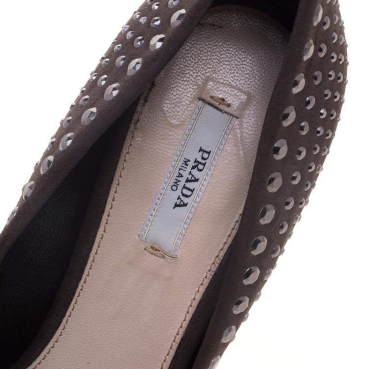 Pre Owned Prada Grey Suede Studded Pumps Size 39
