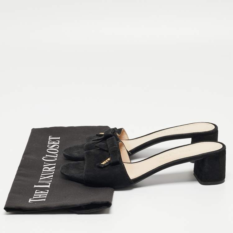 Pre Owned Prada Black Suede Bow Slide Sandals Size 35