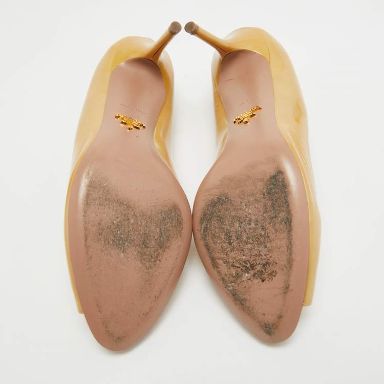 Pre Owned Prada Gold Patent Leather Peep Toe Pumps Size 40.5