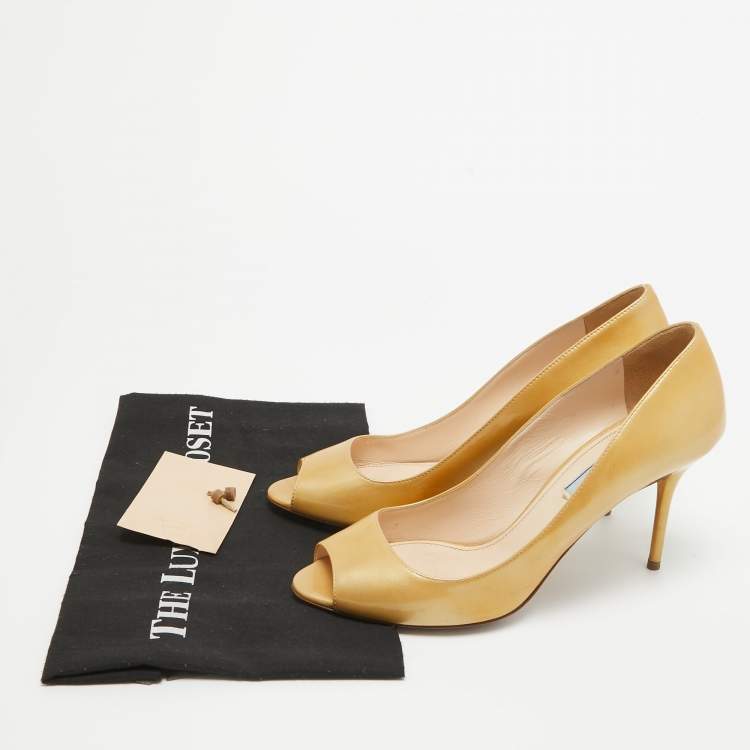 Pre Owned Prada Gold Patent Leather Peep Toe Pumps Size 40.5