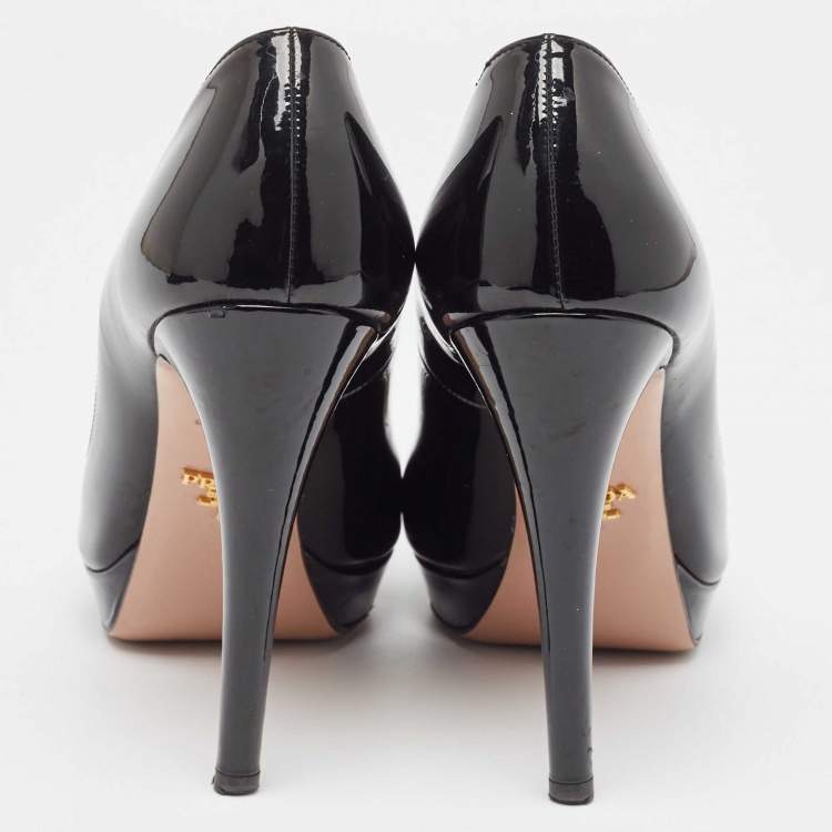 Pre Owned Prada Black Patent Leather Platform Pumps Size 38.5