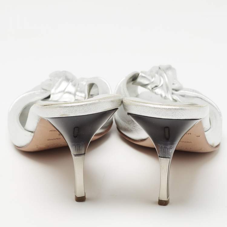 Pre Owned Prada Silver Foil Leather Knotted Square Peep Toe Slide Sandals Size 36