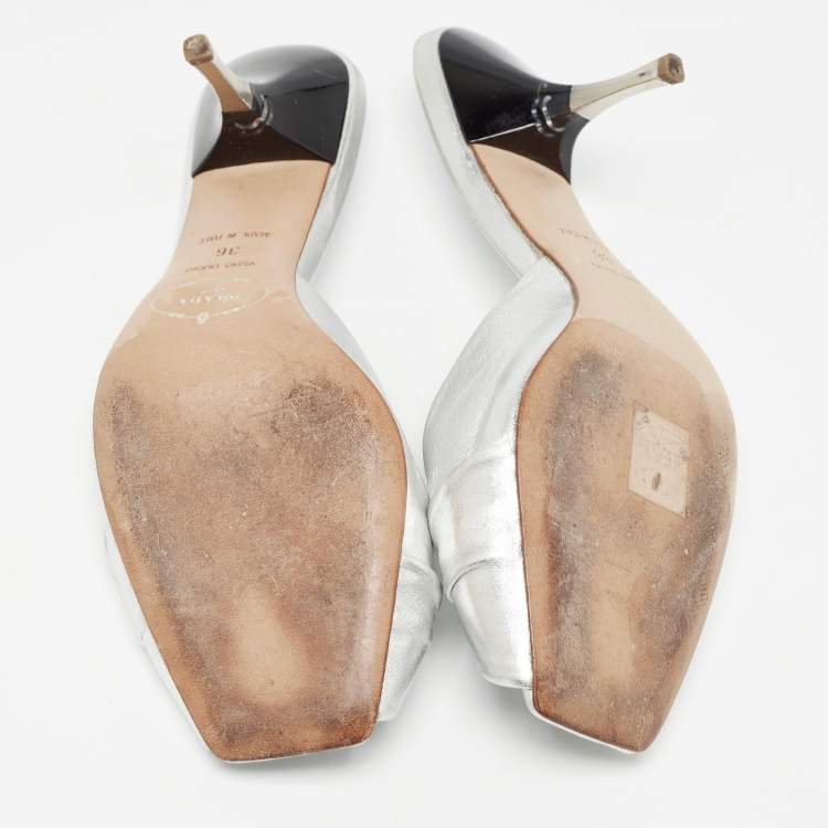Pre Owned Prada Silver Foil Leather Knotted Square Peep Toe Slide Sandals Size 36