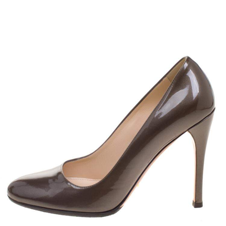 prada brown pumps