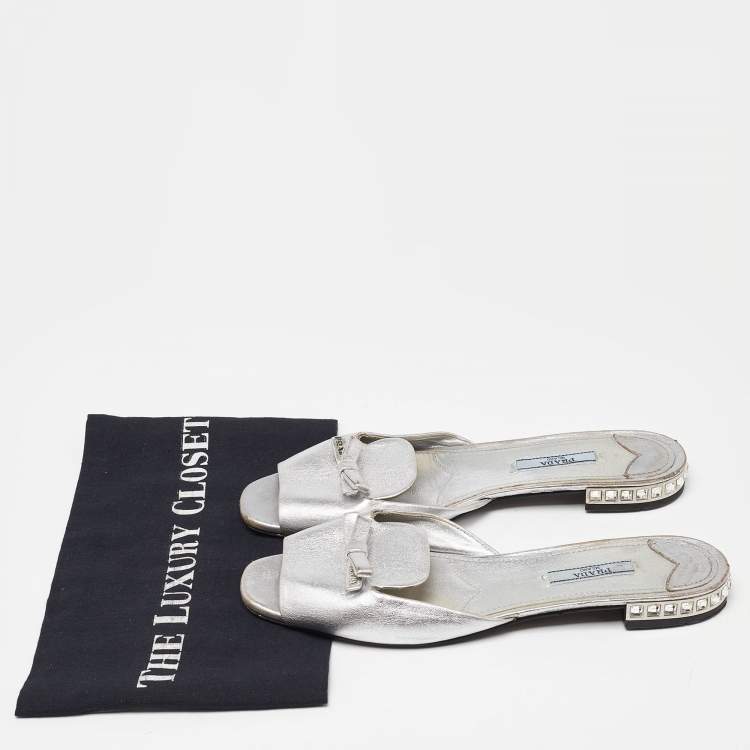 Pre Owned Prada Silver Leather Bow Flat Slides Size 39
