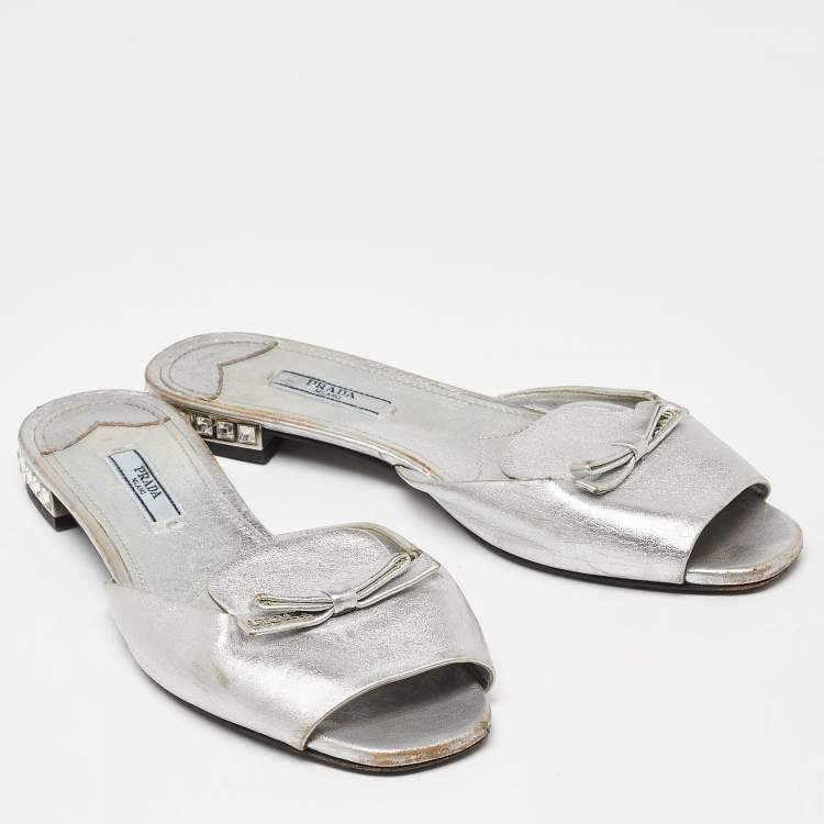 Pre Owned Prada Silver Leather Bow Flat Slides Size 39