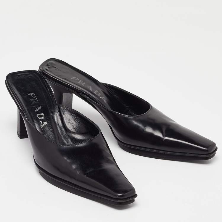 Pre Owned Prada Black Leather Slide Mules Size 38