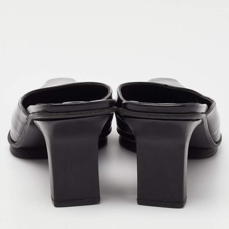 Pre Owned Prada Black Leather Slide Mules Size 38