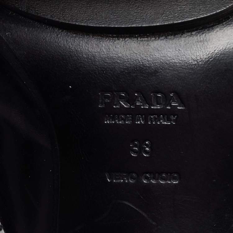 Pre Owned Prada Black Leather Slide Mules Size 38