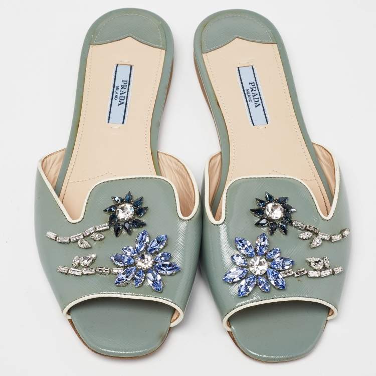 مملوكة مسبقًا Prada Grey Patent Leather Crystal Embellished Flat Slides Size 38
