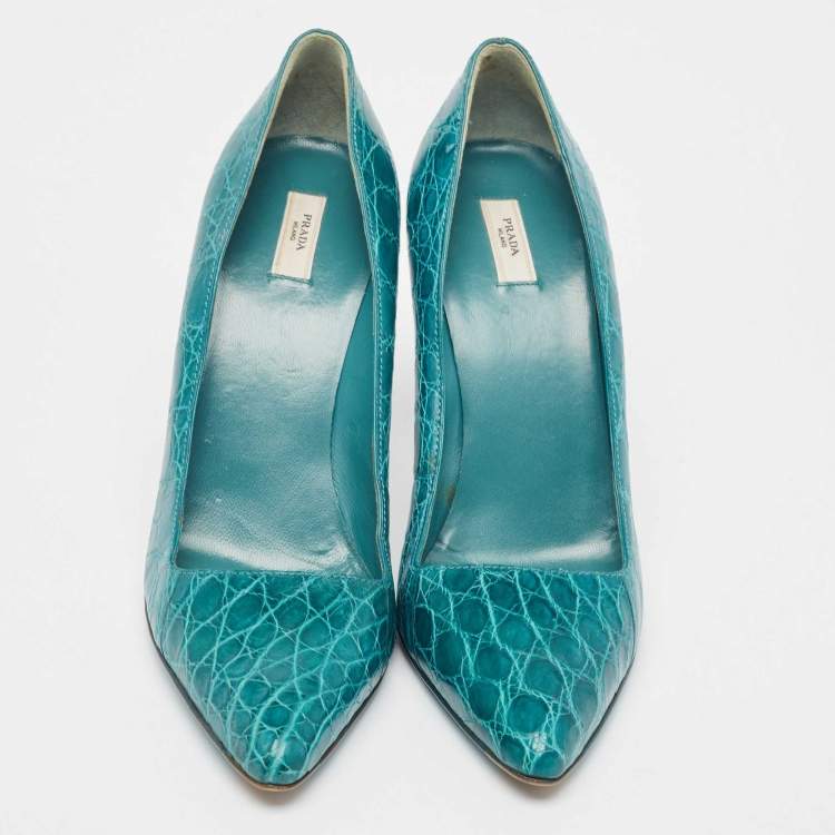 Pre Owned Prada Green Crocodile Pointed Toe Pumps Size 37.5