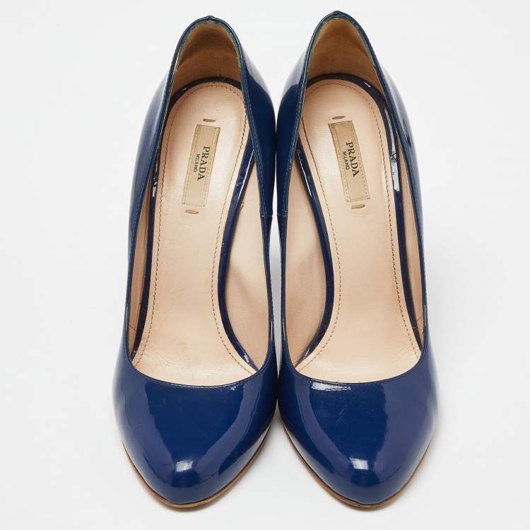 Pre Owned Prada  Blue Patent Leather Round Toe  Pumps Size 39.5