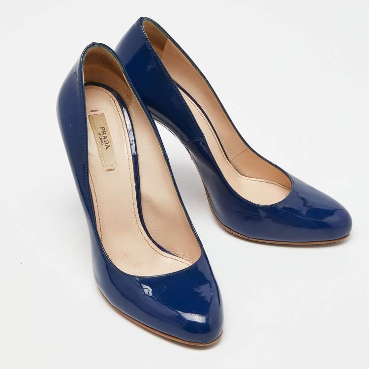 Pre Owned Prada  Blue Patent Leather Round Toe  Pumps Size 39.5
